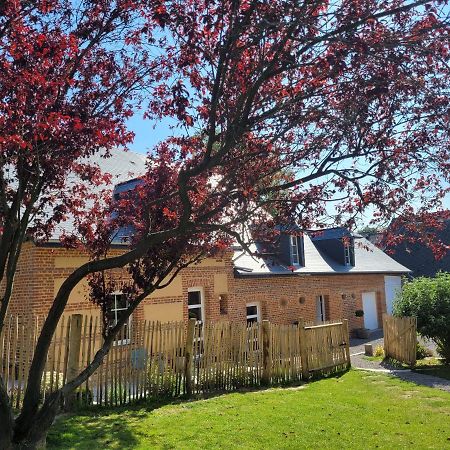 Les Fabulettes Bed & Breakfast Auffay Екстериор снимка