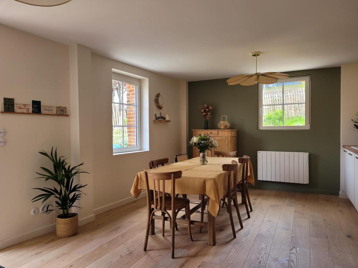 Les Fabulettes Bed & Breakfast Auffay Екстериор снимка
